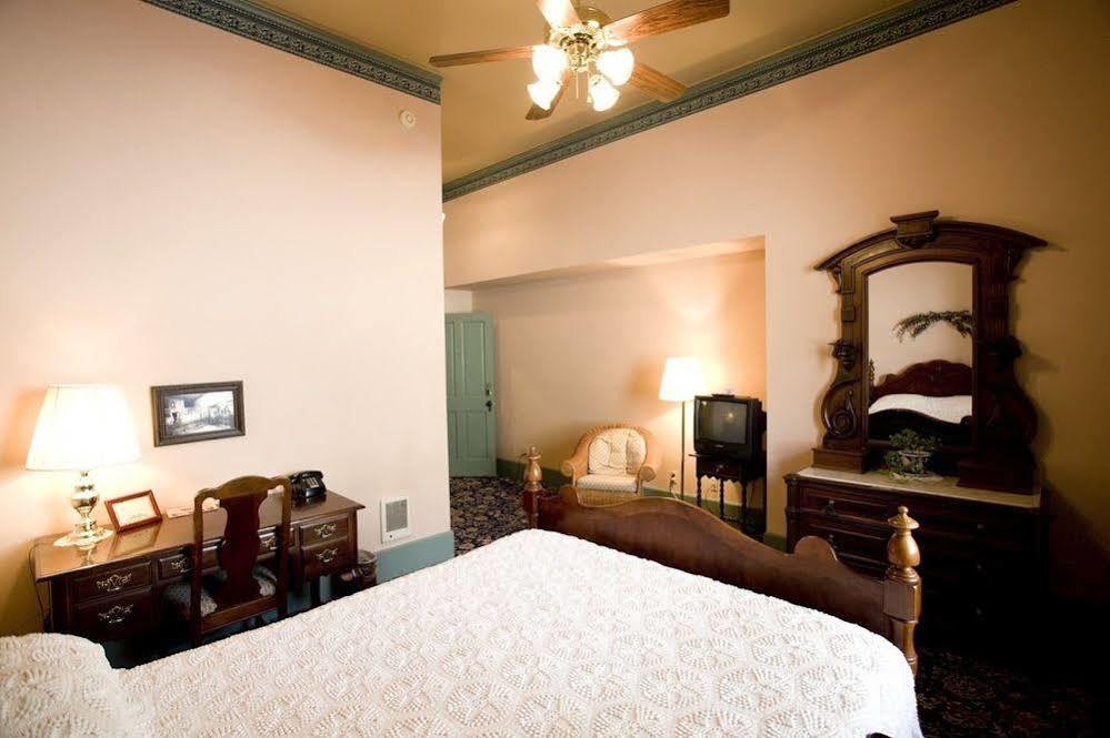 Weinhard Hotel Dayton Extérieur photo